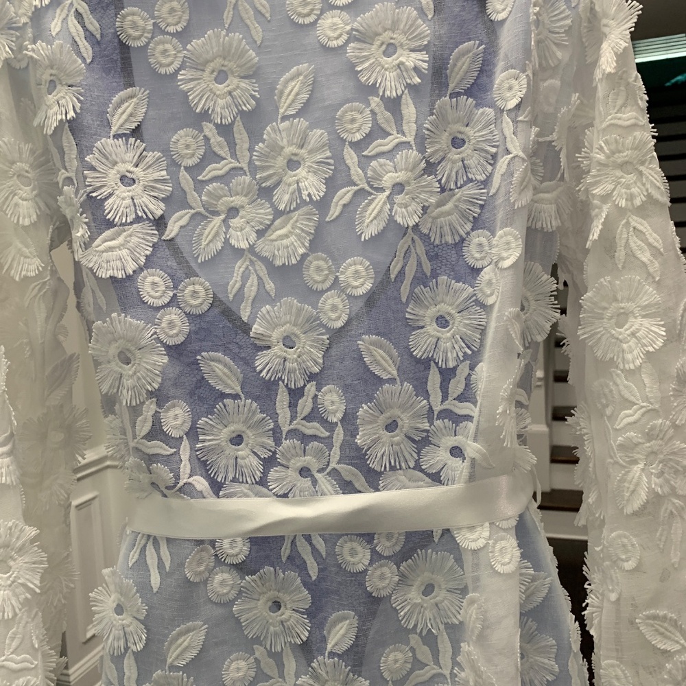 Cadolle Linen Embroidered Robe- White - Picture 4 of 7